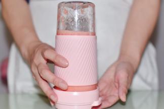 倒置杯身30秒。