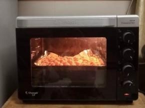 烤箱提前预热5分钟，上下火200度，15分钟即可。