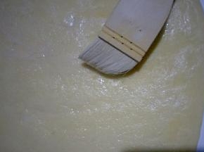 刷一层薄薄的清水