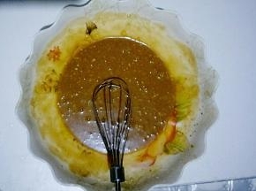 搅拌至融为一体，顺滑流动状态。