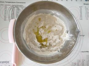 3.加入其他材料。