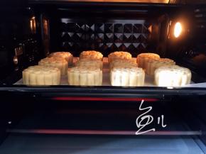 放入烤箱烤5分钟定型