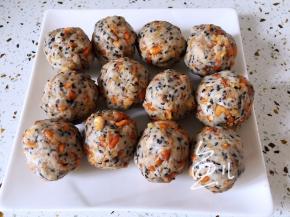 分成12等份搓成小球