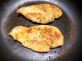 等水份微微收干就可以了（我忙着拍照水份收的干了）