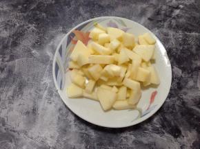 苹果去皮去核切成小块