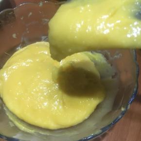 搅拌好后面糊呈现倒三角的的状态既为成功的面糊。