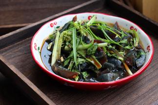 装盘就可以上桌了。