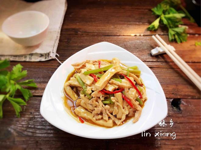 芹菜香干炒肉丝