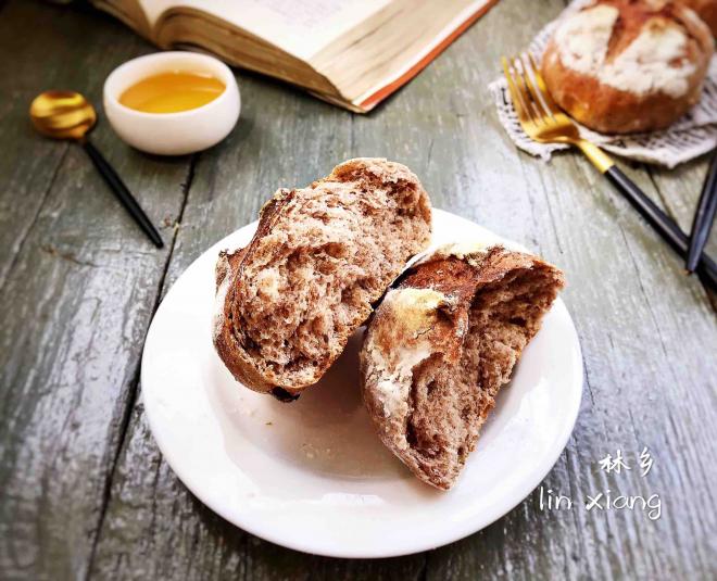 葡萄干黑麦面包