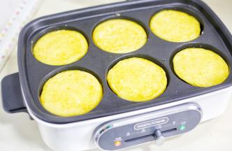 煎至两面金黄。