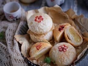 层层酥脆的绿豆饼就做好啦。