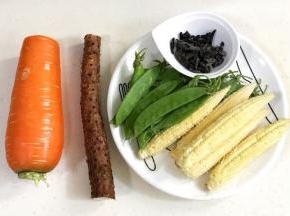 准备好需要的食材。