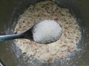 加一勺糖。