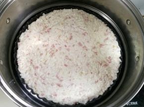 蒸锅水开后大火蒸1小时。