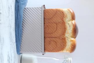 12．出炉震出热气，脱模放凉即可。