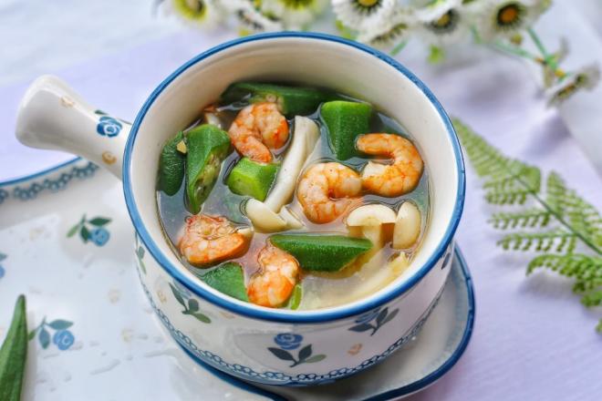 秋葵虾仁菌菇汤
