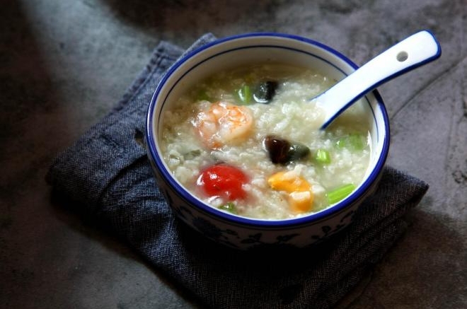 皮蛋海鲜粥