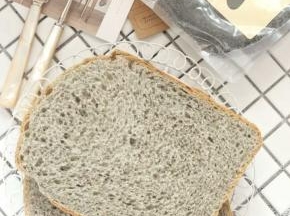 出炉脱模放凉即可。