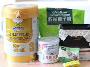 1、准备食材，各种粉的吸水率不同，炼乳可以适当增减。