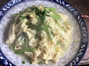 撒上葱花