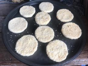 放入预热好的煎饼档里