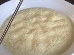 取出蒸好的鸡蛋