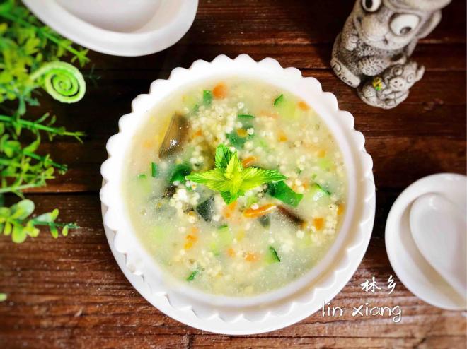 皮蛋蔬菜小米粥