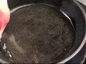 平底锅刷一层薄薄的油