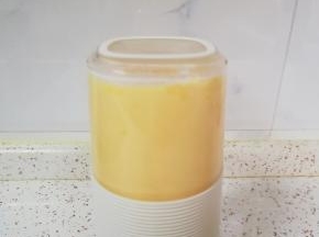 启动榨汁杯。