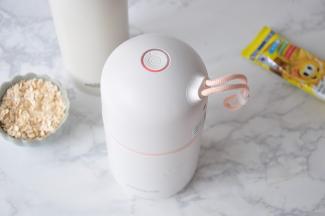 连按三下后，杯体的LED灯显示为橙色，耐心等待美味即可。