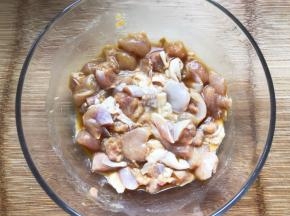 搅拌均匀腌制10分钟