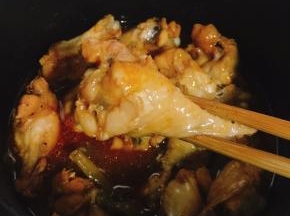 做好的奥尔良鸡腿，味道不错哦，我家宝贝吃了六七个呢！用汤汁儿来浇米饭也特别美味，喜欢的可以试试哦！