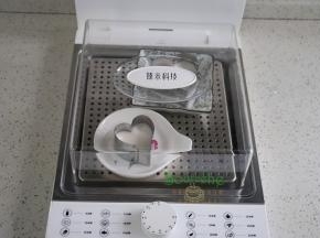 放入蒸锅，时间设置12分钟，我用的是蒸汽蒸锅，这锅火力比较大，时间比较短，如果用普通的蒸锅，根据火力适量的增减时间。
