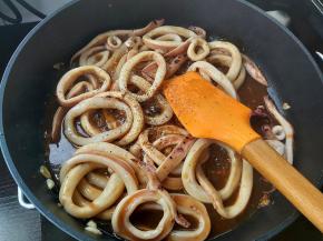 再撒上少许现磨胡椒粉。