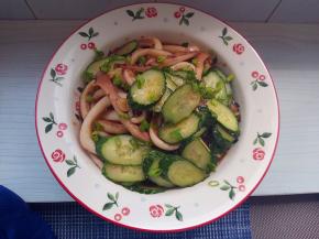 关火，装盘，就可以开吃了。