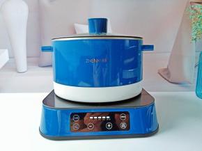 等待美食的时间是开心的。