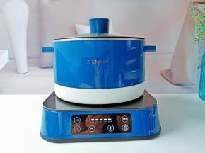 等待美食的时间是开心的。