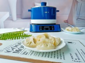 蒸好的饺子个个晶莹剔透。