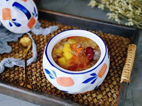 晾凉后，放入冰箱冷藏口感更佳。