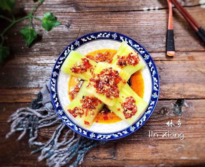 蒜蓉辣酱酱蒸冬瓜