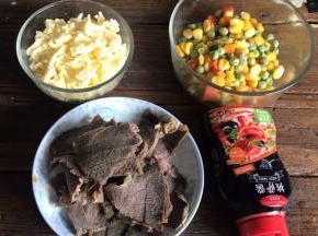 备好馅料食材