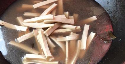 加入海带和香干