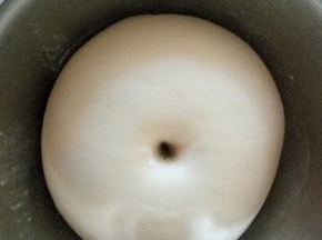 发酵到2倍大，戳洞不回缩即可