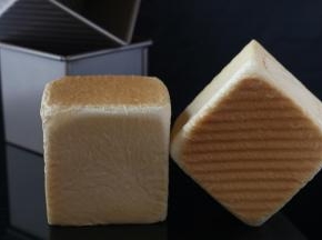 .出炉后震出热气，脱模放凉即可