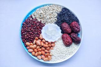 准备好所有食材。