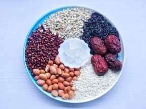 准备好所有食材。