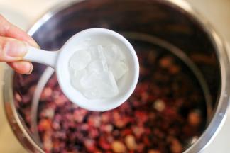 加入冰糖。