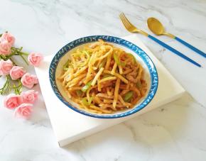 既是饭又是菜。