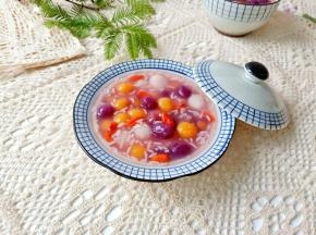 当然等芋圆可以依据喜好加一些蜜豆、水果……