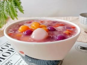 不仅能当甜品还能当早餐，是不是又收获来了一个新的技能呢，满足口腹之欲又不会给我们身体造成甜蜜的负担。